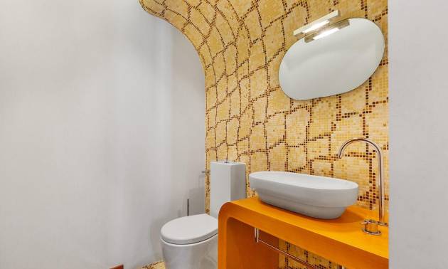 Sale - Apartment - Torrevieja - Paseo maritimo