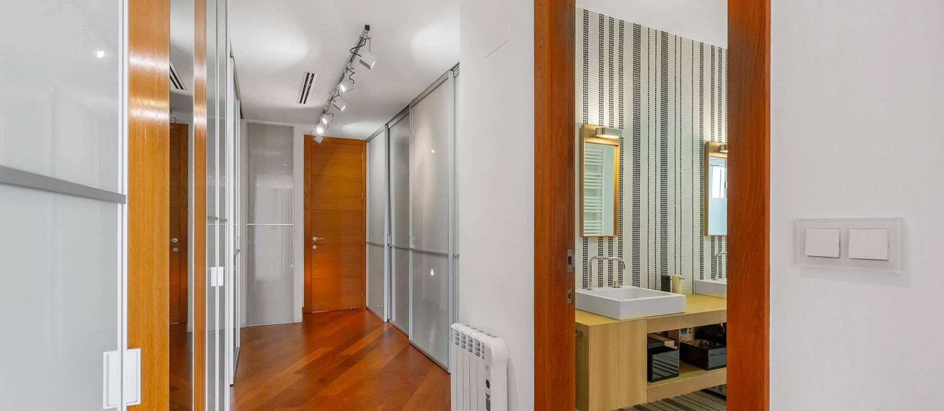 Sale - Apartment - Torrevieja - Paseo maritimo