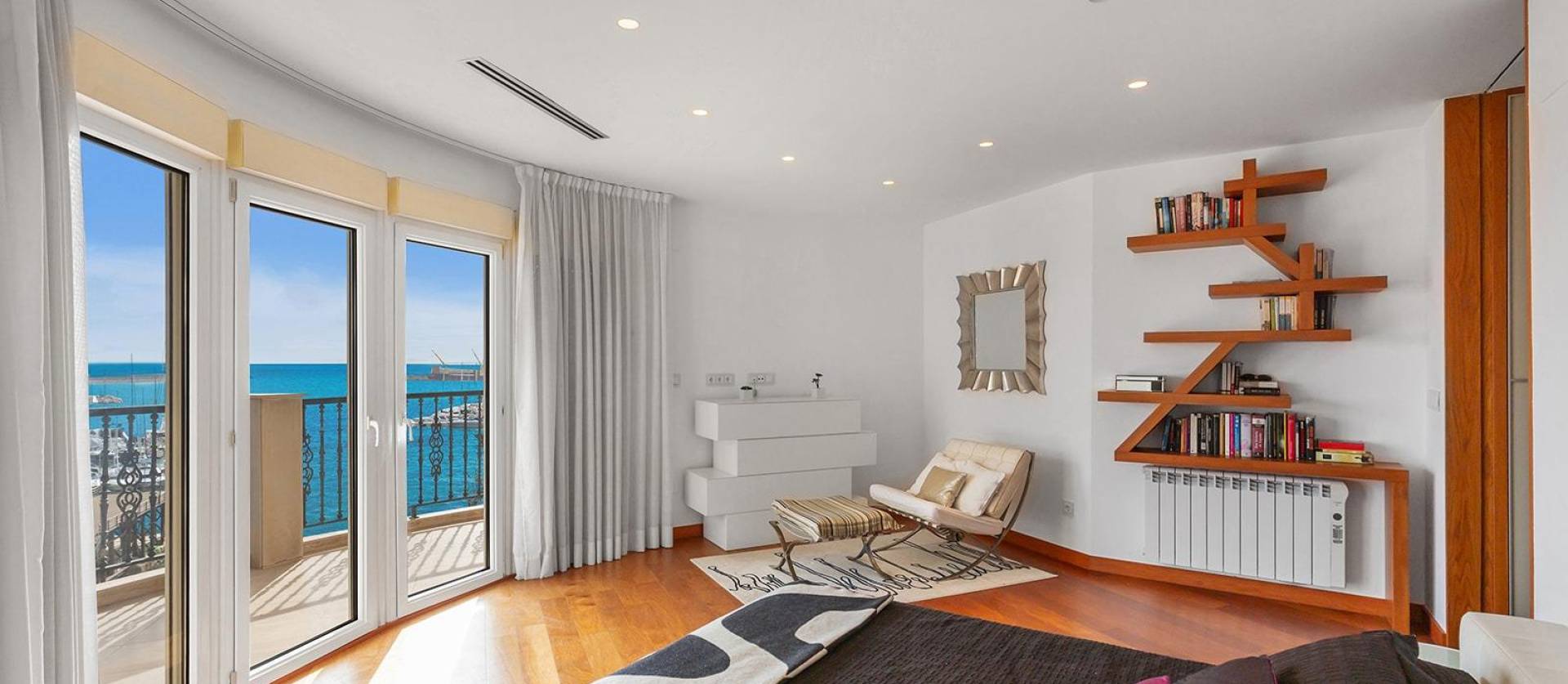 Sale - Apartment - Torrevieja - Paseo maritimo