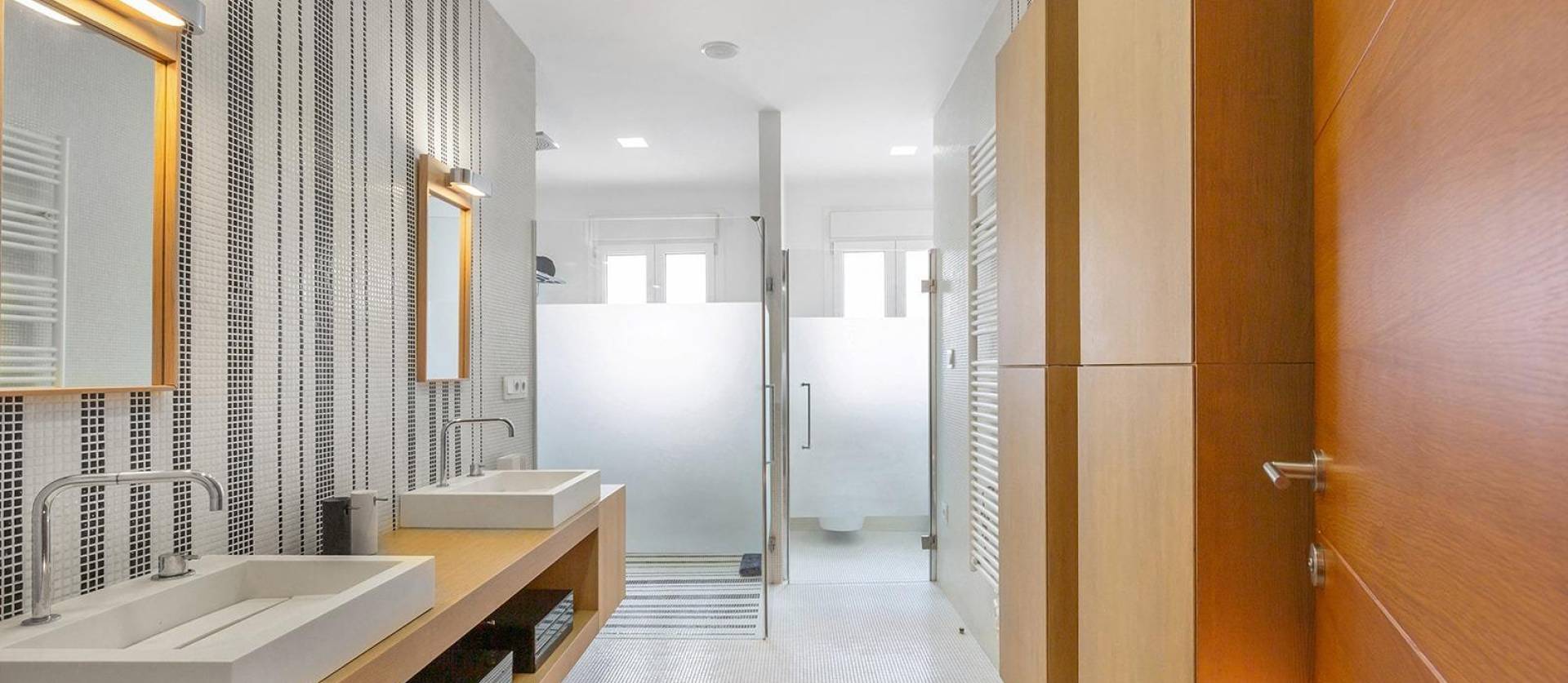 Sale - Apartment - Torrevieja - Paseo maritimo