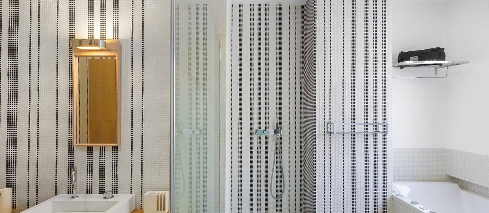 Sale - Apartment - Torrevieja - Paseo maritimo