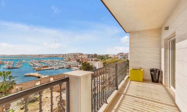 Sale - Apartment - Torrevieja - Paseo maritimo