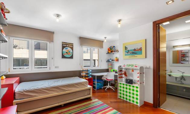 Sale - Apartment - Torrevieja - Paseo maritimo