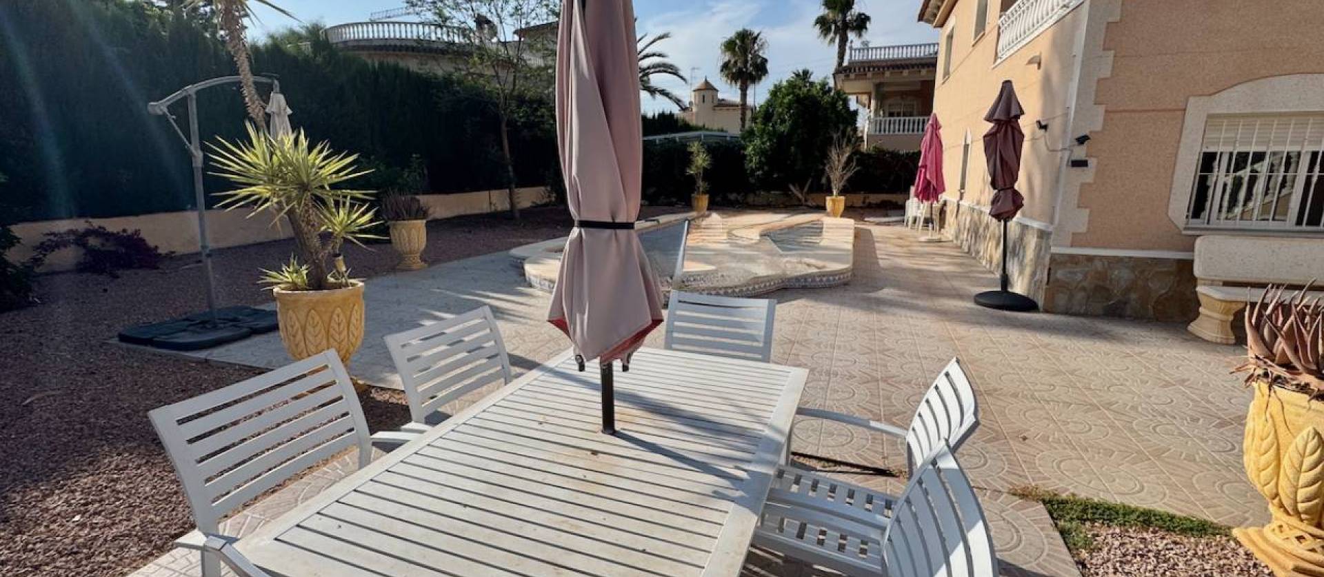 Bestaande woningen - Villa - Benferri