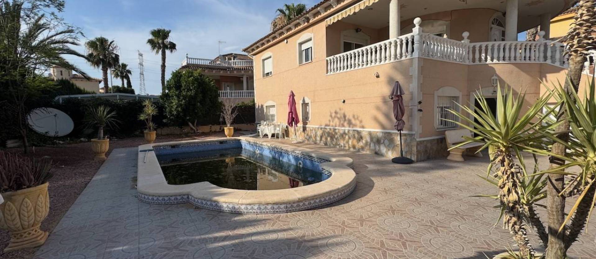 Bestaande woningen - Villa - Benferri