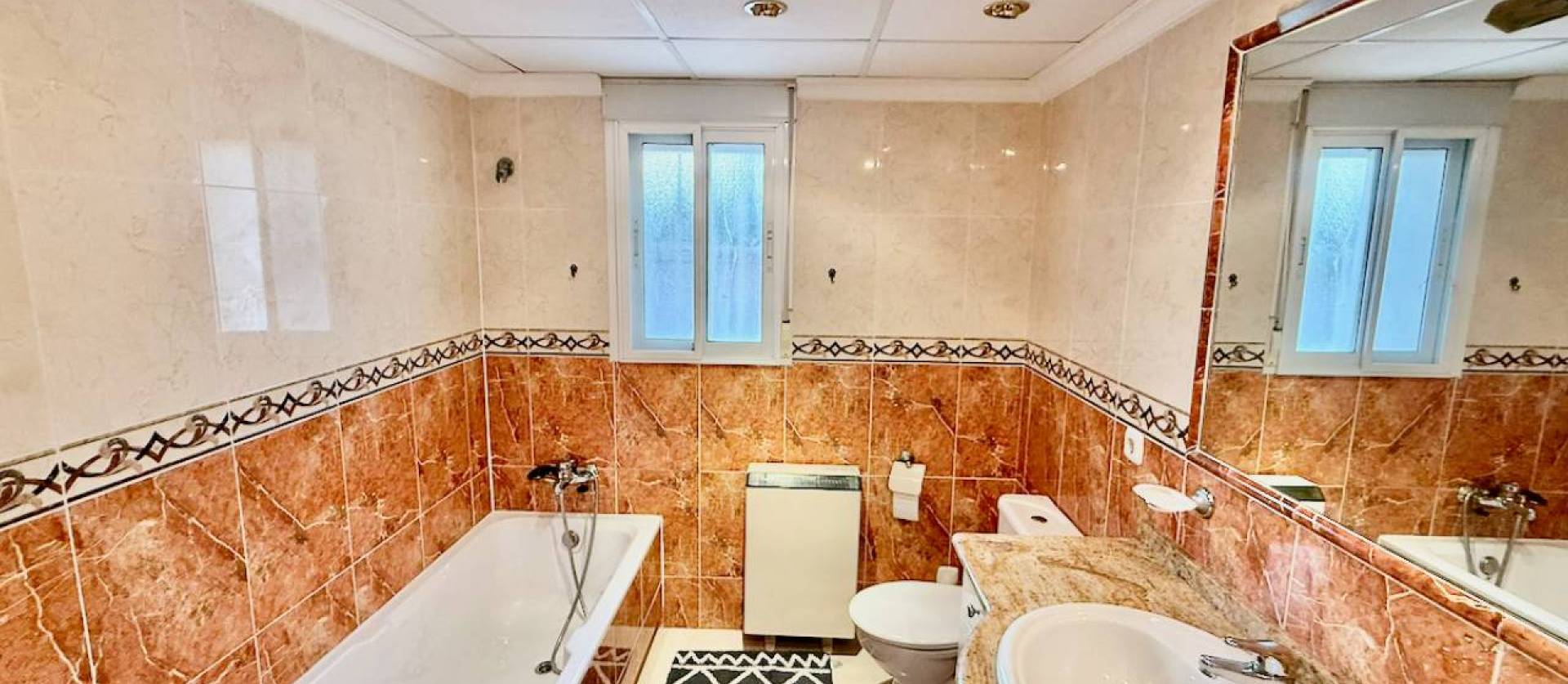 Bestaande woningen - Villa - Benferri