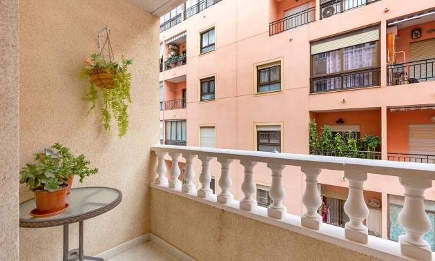 Sale - Apartment - Torrevieja - Centro