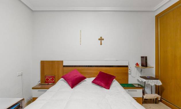 Sale - Apartment - Torrevieja - Centro