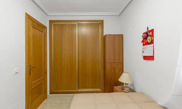 Sale - Apartment - Torrevieja - Centro