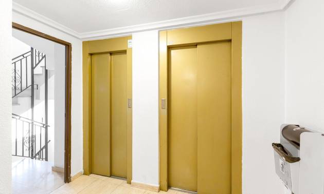 Sale - Apartment - Torrevieja - Centro