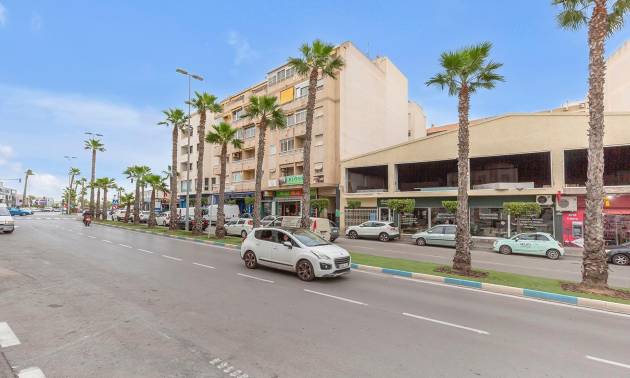 Sale - Apartment - Torrevieja - Centro