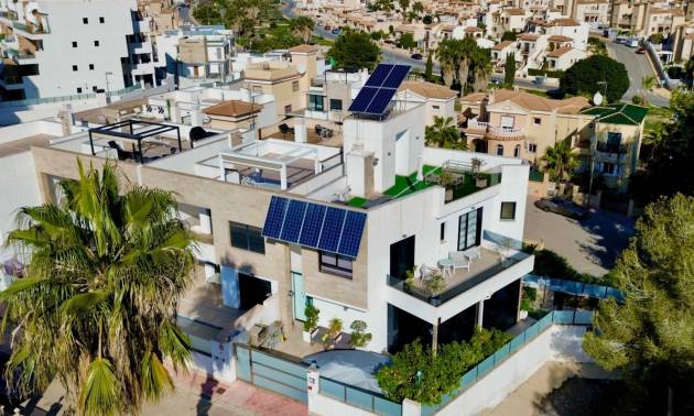 Sale - Villa - Orihuela Costa - Villamartín