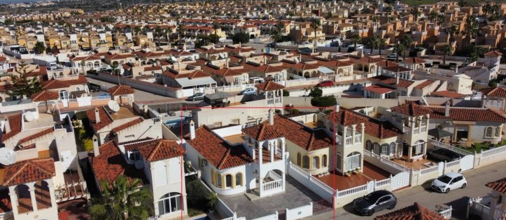 Sale - Villa - Algorfa