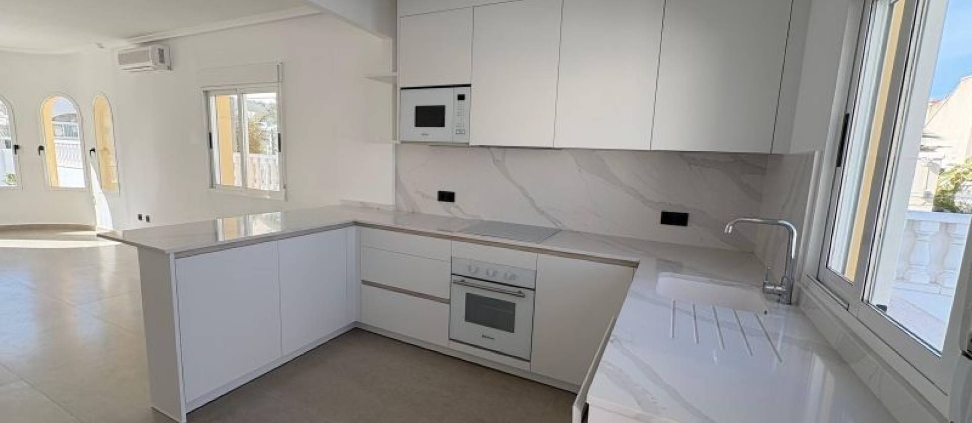 Sale - Villa - Algorfa