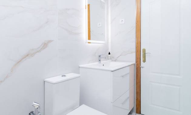 Sale - Townhouse - Orihuela Costa - La Zenia