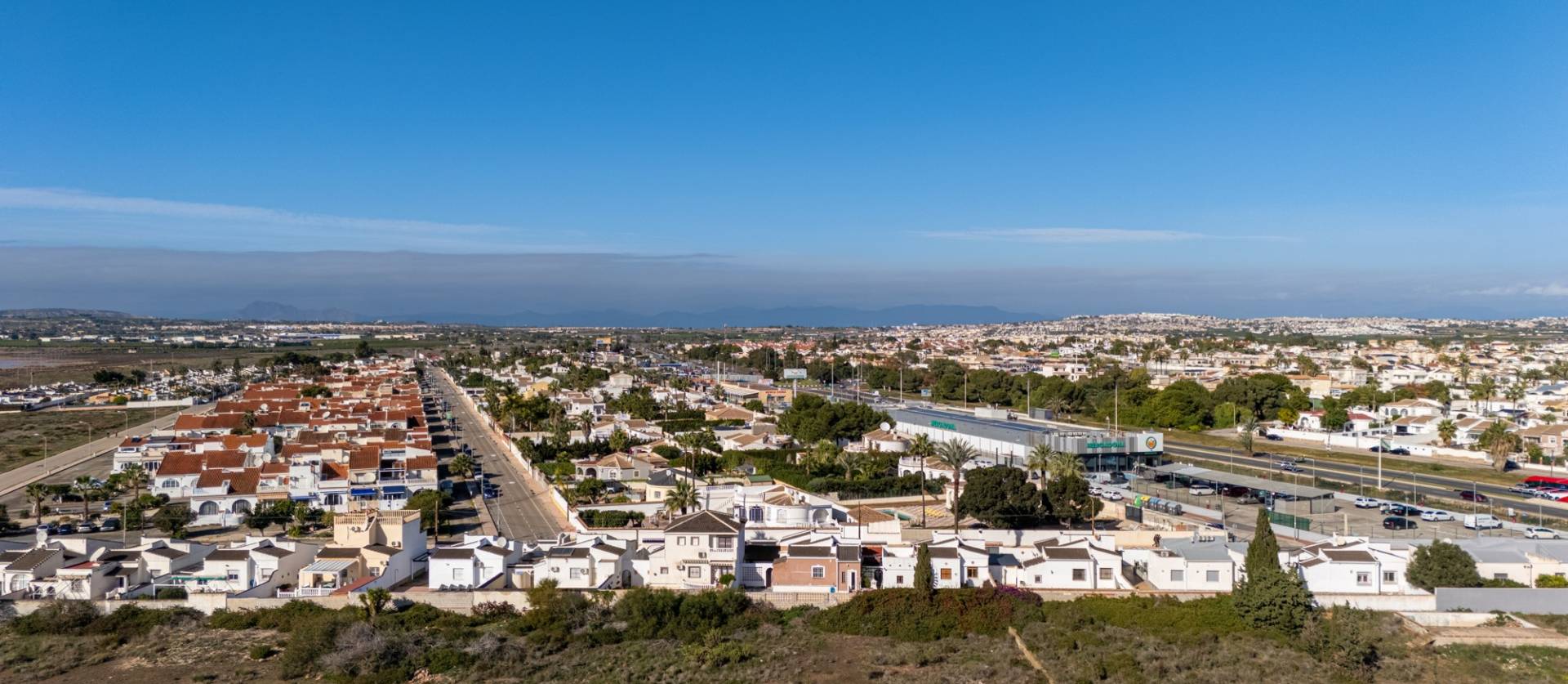 Venta - Villa - Torrevieja - Urbanización San Luis