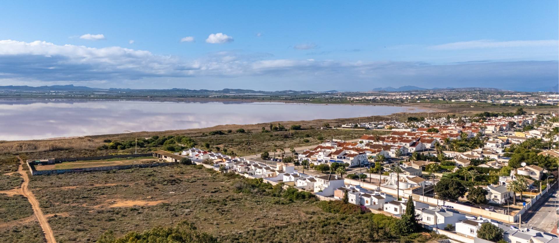 Venta - Villa - Torrevieja - Urbanización San Luis