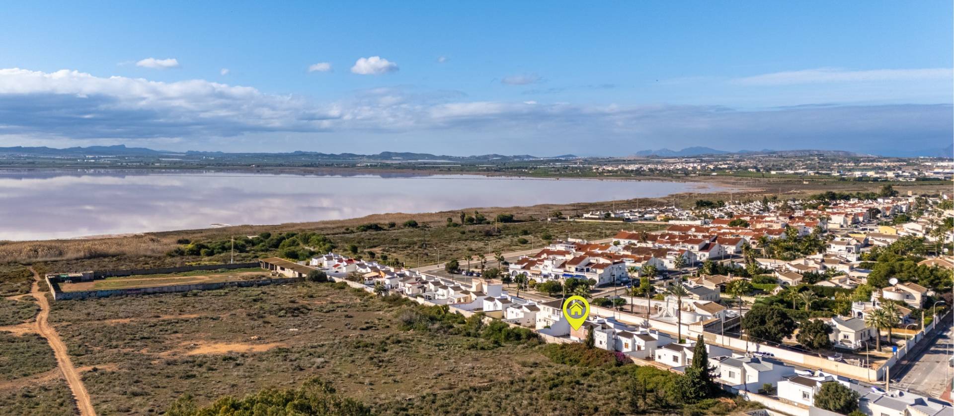 Venta - Villa - Torrevieja - Urbanización San Luis