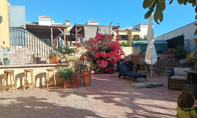 Sale - Apartment flat - Los Montesinos - La Herrada