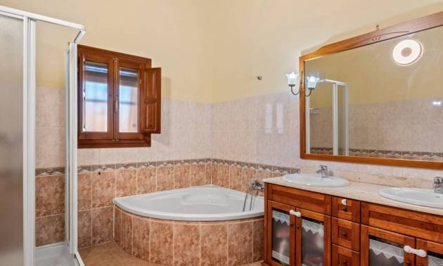 Sale - Country House - Rafal