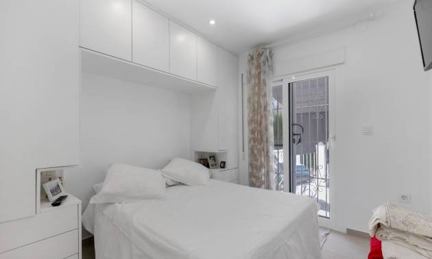 Sale - Bungalow - Guardamar del Segura - Urbanizaciones