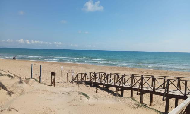 Sale - Bungalow - Guardamar del Segura - Urbanizaciones