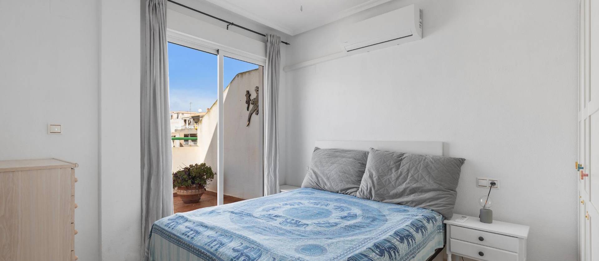 Sale - Apartment - Torrevieja - Playa de los locos