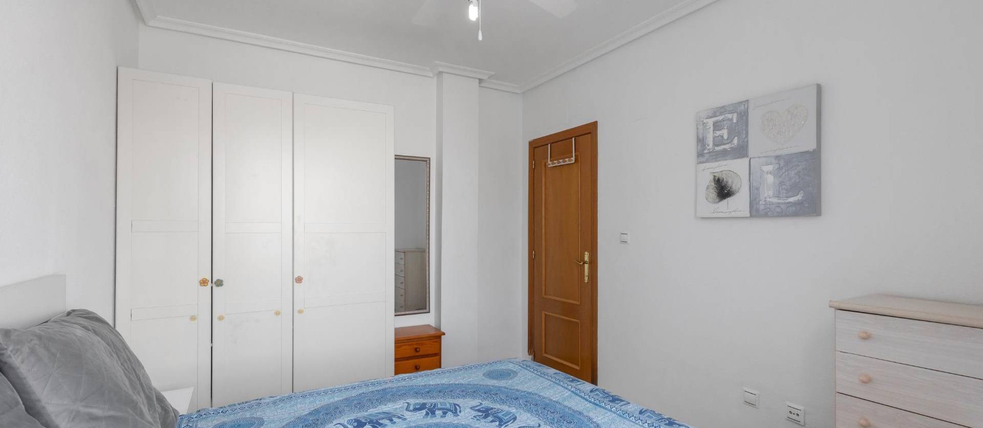 Sale - Apartment - Torrevieja - Playa de los locos