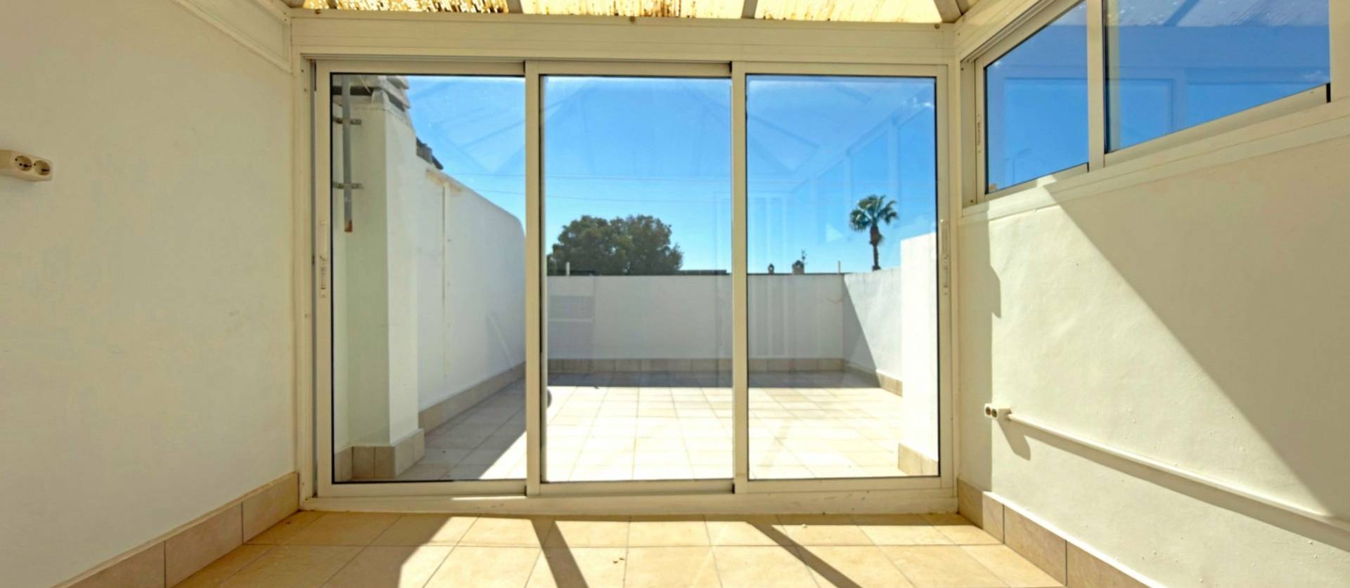 Sale - Bungalow - Orihuela Costa - La Zenia