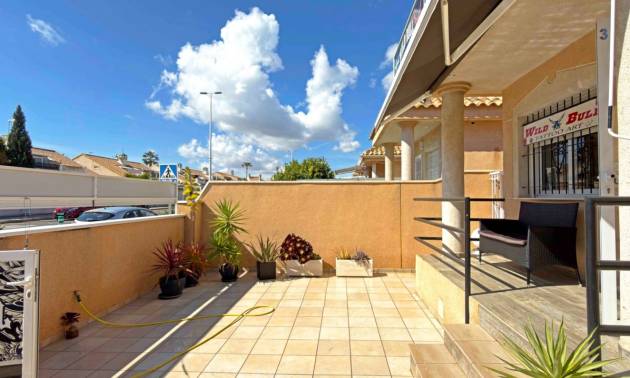 Sale - Bungalow - Orihuela Costa - La Zenia