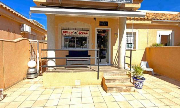Sale - Bungalow - Orihuela Costa - La Zenia