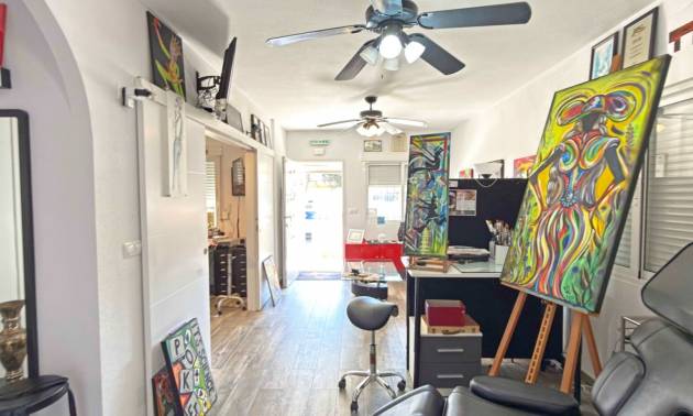 Sale - Bungalow - Orihuela Costa - La Zenia