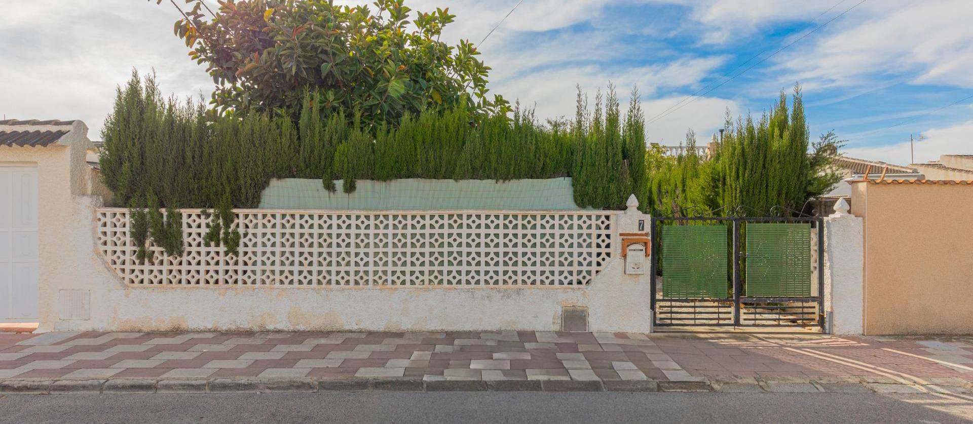 Sale - Villa - Torrevieja - El chaparral