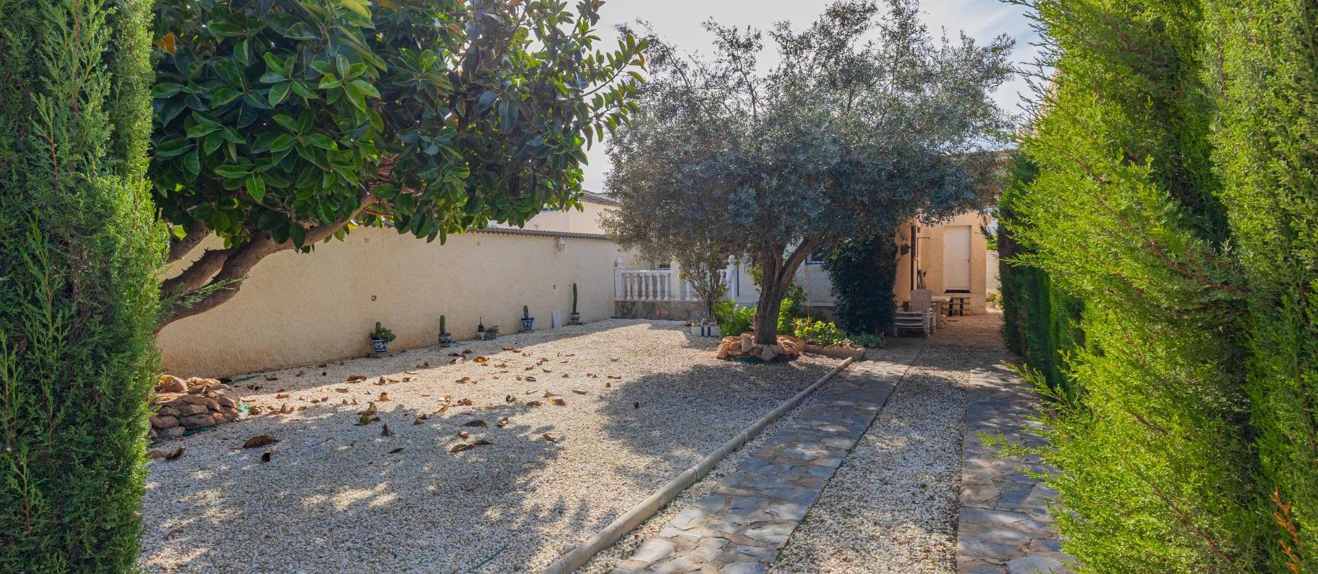 Sale - Villa - Torrevieja - El chaparral