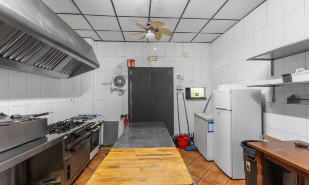 Venta - Comercial - Torrevieja - Estacion de autobuses