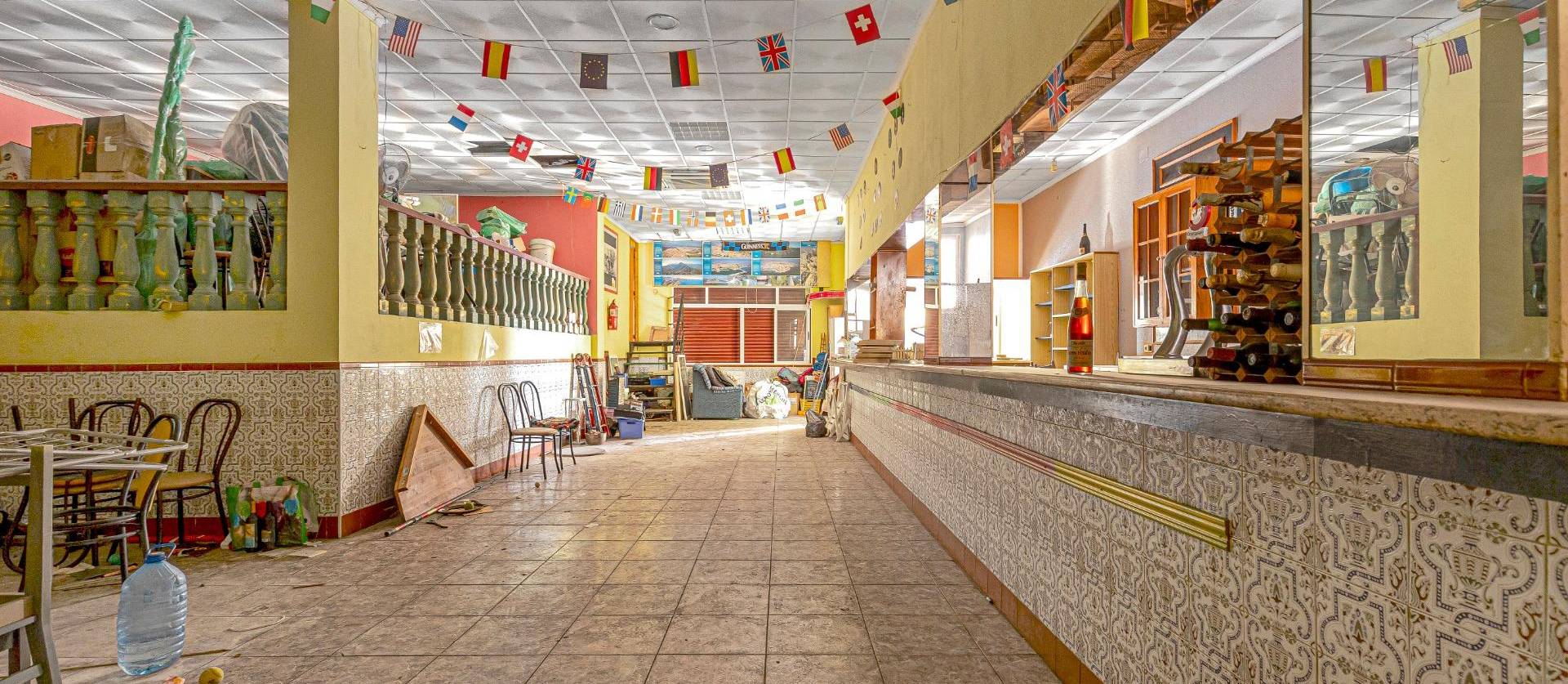 Sale - Commercial - Torrevieja - Playa del cura