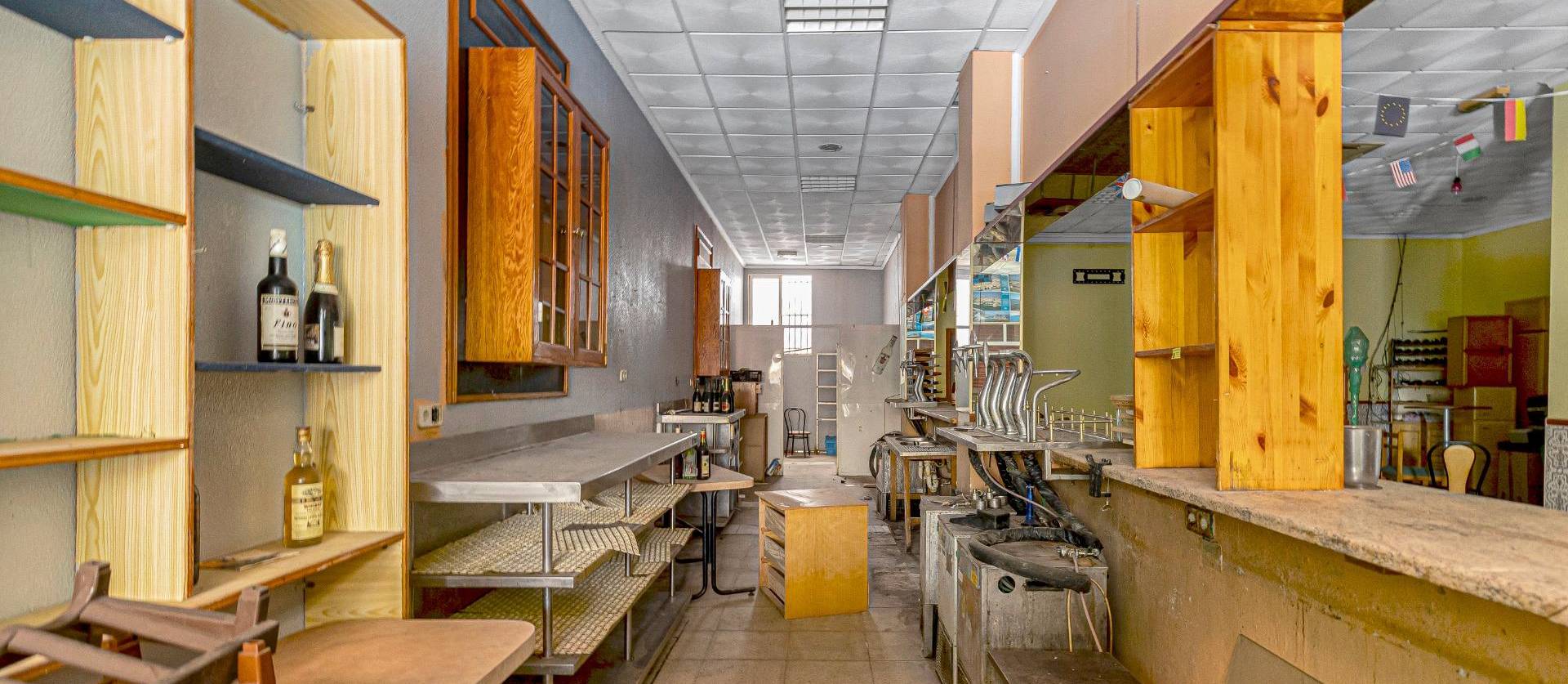 Sale - Commercial - Torrevieja - Playa del cura