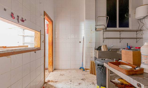 Sale - Commercial - Torrevieja - Playa del cura