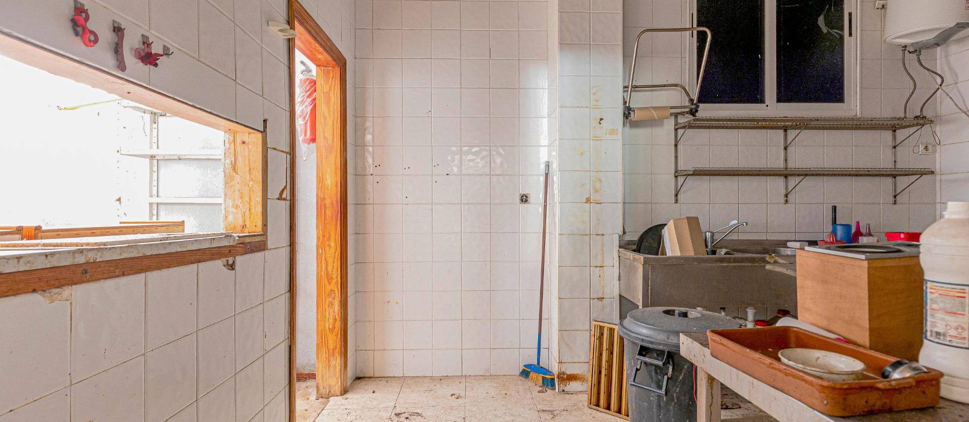 Sale - Commercial - Torrevieja - Playa del cura