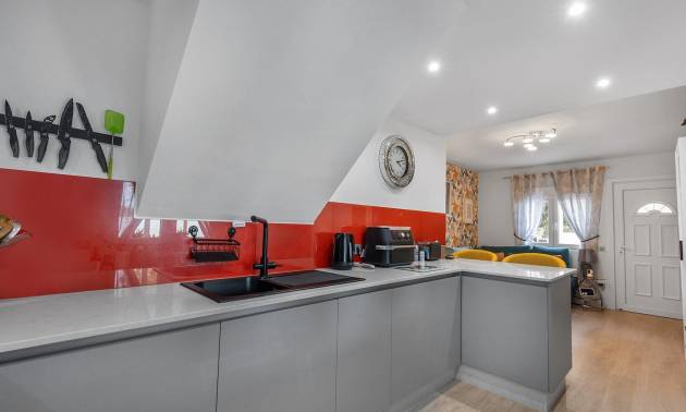 Sale - Villa - Guardamar del Segura - Urbanizaciones