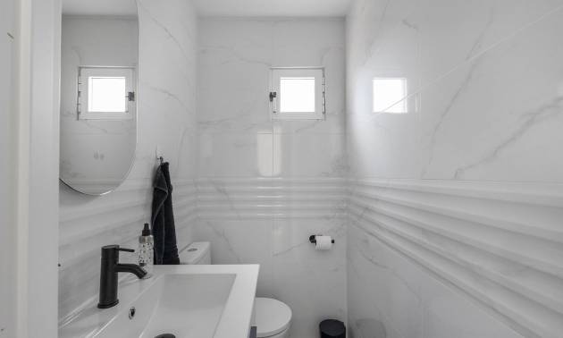 Sale - Villa - Guardamar del Segura - Urbanizaciones