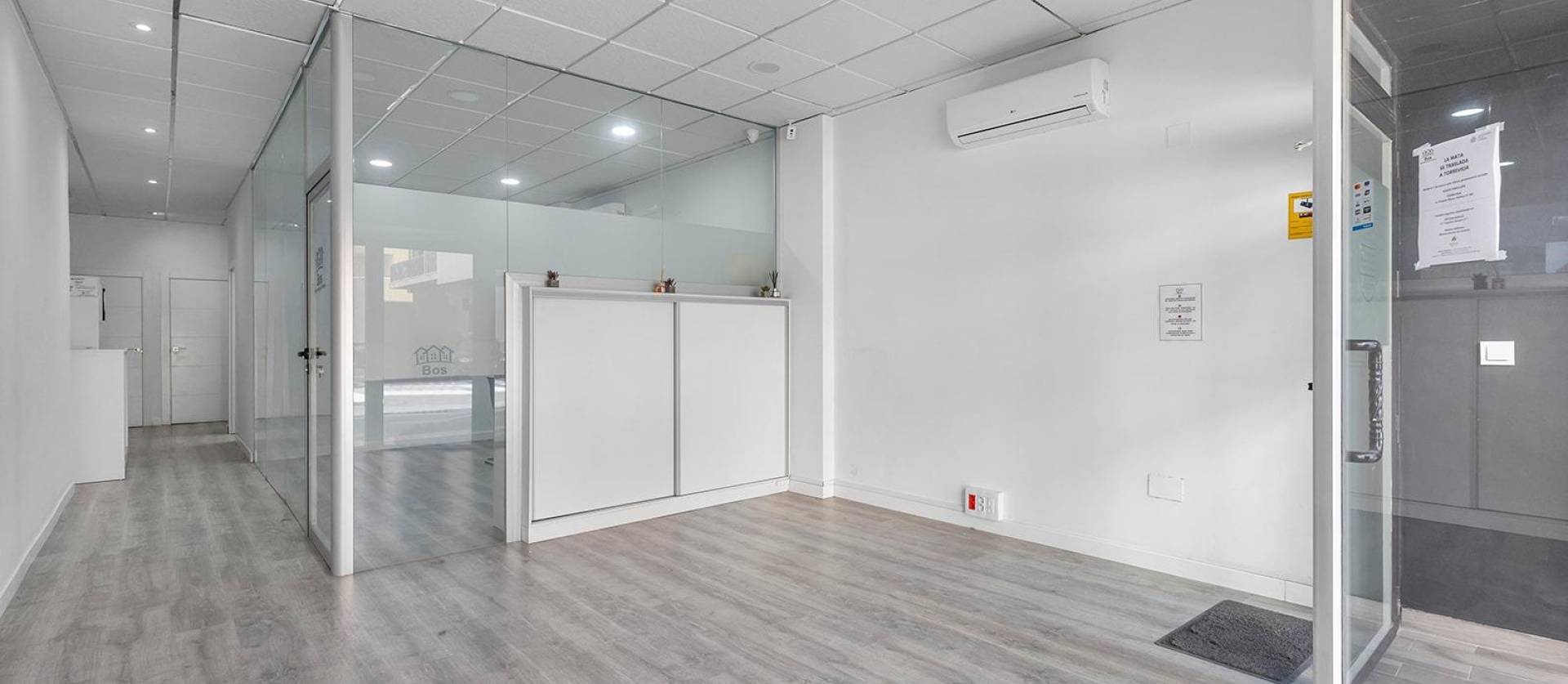 Revente - Commercial - Torrevieja - La Mata pueblo