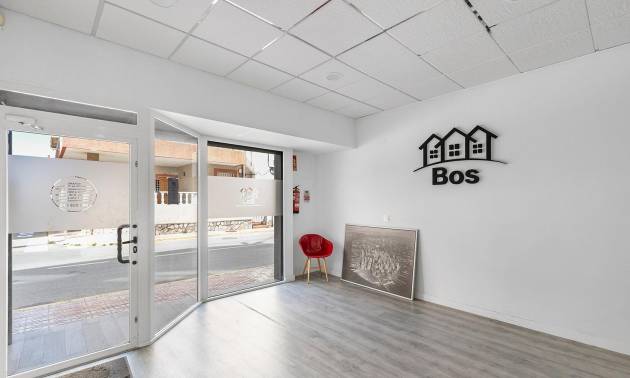 Revente - Commercial - Torrevieja - La Mata pueblo