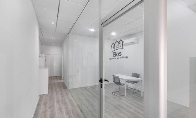 Revente - Commercial - Torrevieja - La Mata pueblo