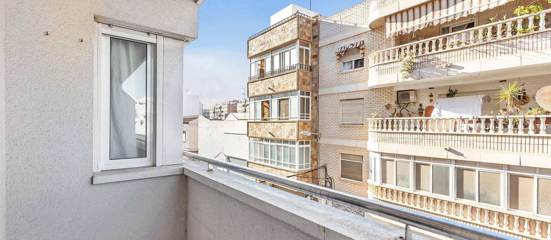 Sale - Apartment - Torrevieja - Centro