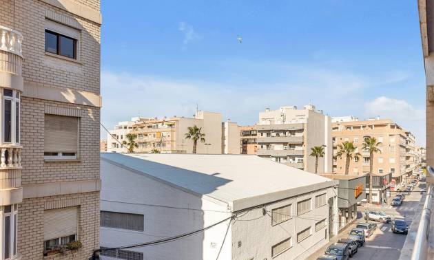 Sale - Apartment - Torrevieja - Centro