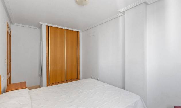 Sale - Apartment - Torrevieja - Centro