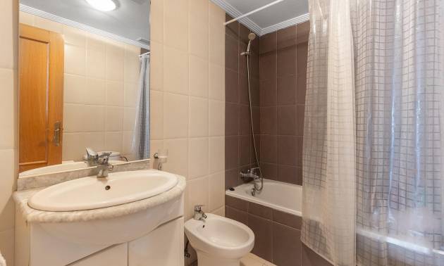 Sale - Apartment - Torrevieja - Centro