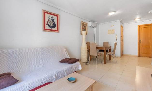 Sale - Apartment - Torrevieja - Centro