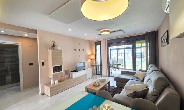 Sale - Apartment / Flat * - Orihuela Costa * - Punta Prima *
